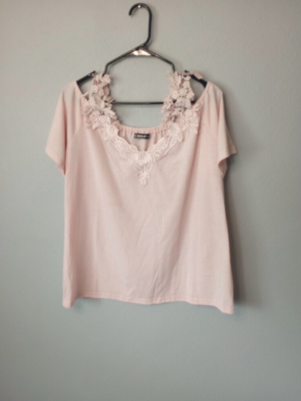 Sheiley Lace Cold Shoulder Top Women’s 1X Blush Pink Plus Size Blouse